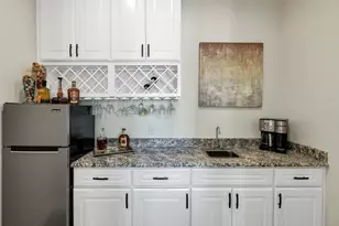 100 Maverick Ct, Granbury, TX 76049 - Photo 15