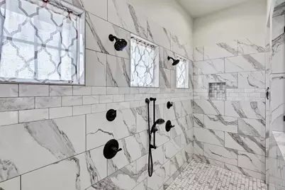 100 Maverick Court, Granbury, TX 76049 - Photo 17