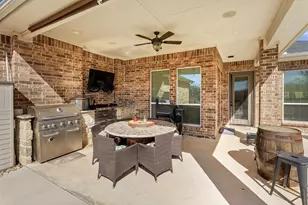 100 Maverick Ct, Granbury, TX 76049 - Photo 29