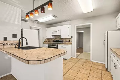 3720 Stanley Avenue, Fort Worth, TX 76110 - Photo 9