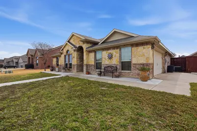 3701 Dutch Iris Lane, Fort Worth, TX 76140 - Photo 3
