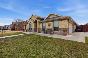 3701 Dutch Iris Ln, Fort Worth, TX 76140 - Photo 3