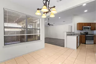 812 Bentle St, Cedar Hill, TX 75104 - Photo 9