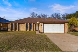 812 Bentle St, Cedar Hill, TX 75104 - Photo 1