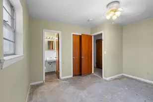 705 Pillar St, Bowie, TX 76230 - Photo 17