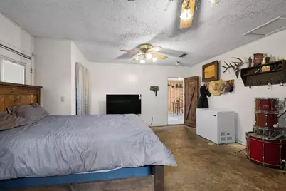 705 Pillar St, Bowie, TX 76230 - Photo 13