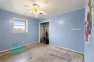 705 Pillar St, Bowie, TX 76230 - Photo 21