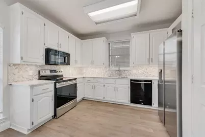 8809 Greenwood Trail, Rowlett, TX 75088 - Photo 17