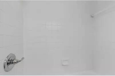 913 W Rochelle Road, Irving, TX 75062 - Photo 19