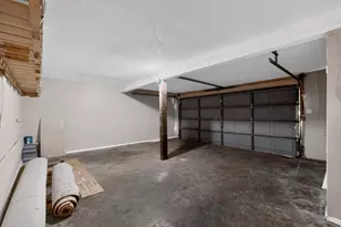 913 W Rochelle Rd, Irving, TX 75062 - Photo 37