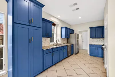 2124 Newport Drive, Flower Mound, TX 75028 - Photo 9