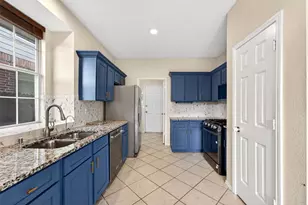 2124 Newport Dr, Flower Mound, TX 75028 - Photo 11