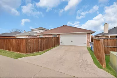 2840 Saint Johns Avenue, Lancaster, TX 75146 - Photo 19