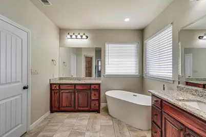 901 Hoyt Road, Waxahachie, TX 75167 - Photo 15
