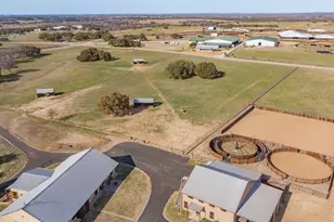 221 Silver Spur, Weatherford, TX 76087 - Photo 33