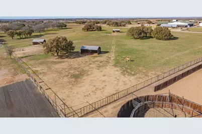 221 Silver Spur, Weatherford, TX 76087 - Photo 33