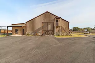 221 Silver Spur, Weatherford, TX 76087 - Photo 23