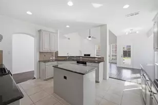 324 Enid Dr, Lewisville, TX 75056 - Photo 11