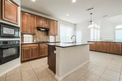 2338 Falcon Point Drive, Frisco, TX 75033 - Photo 11