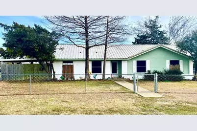 1116 Navarro, Mart, TX 76664 - Photo 1