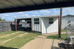 1116 Navarro, Mart, TX 76664 - Photo 13