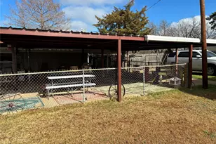 1116 Navarro, Mart, TX 76664 - Photo 5