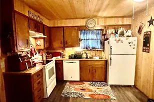 1116 Navarro, Mart, TX 76664 - Photo 3