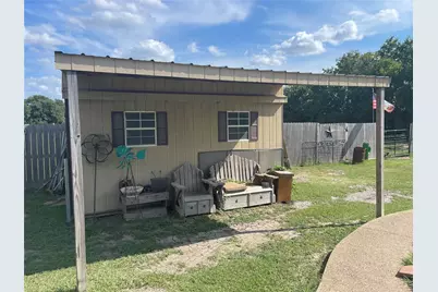 1116 Navarro, Mart, TX 76664 - Photo 15