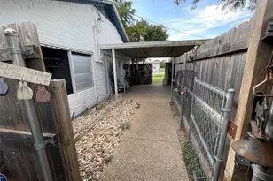 1116 Navarro, Mart, TX 76664 - Photo 19