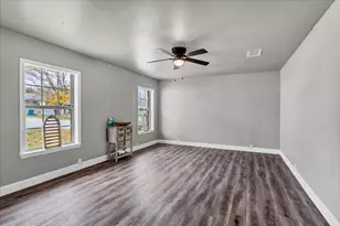 736 W Bullock Dr, Denison, TX 75020 - Photo 3