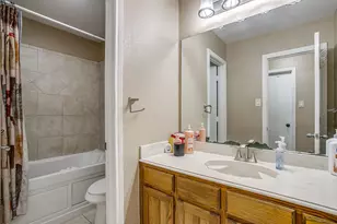 4225 Woodward Ct, Grand Prairie, TX 75052 - Photo 11