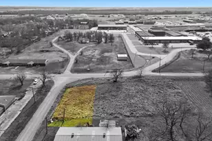 202 Pine St, Whitewright, TX 75491 - Photo 1