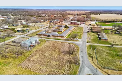 202 Pine Street, Whitewright, TX 75491 - Photo 11