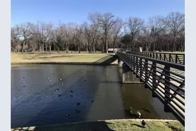 10612 Steinbeck Court, Irving, TX 75063 - Photo 33