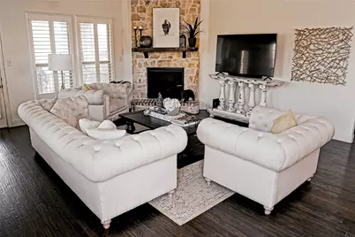 10612 Steinbeck Court, Irving, TX 75063 - Photo 11