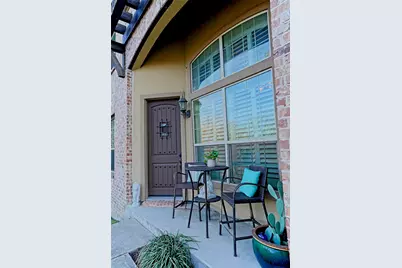 10612 Steinbeck Court, Irving, TX 75063 - Photo 5