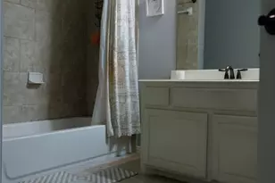 10612 Steinbeck Ct, Irving, TX 75063 - Photo 23