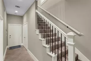 2606 Shelby Ave, Dallas, TX 75219 - Photo 3