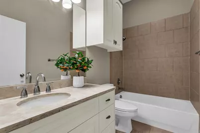 2606 Shelby Avenue #307, Dallas, TX 75219 - Photo 5