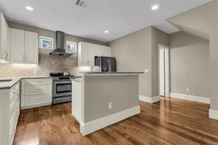 2606 Shelby Ave, Dallas, TX 75219 - Photo 13