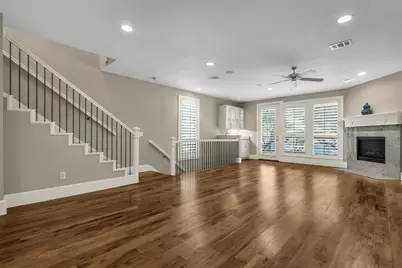 2606 Shelby Avenue #307, Dallas, TX 75219 - Photo 9