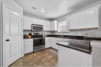 2700 Pollard Street, Fort Worth, TX 76112 - Photo 7