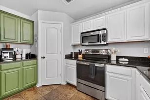 2700 Pollard St, Fort Worth, TX 76112 - Photo 9