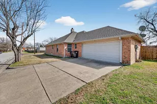 2700 Pollard St, Fort Worth, TX 76112 - Photo 23