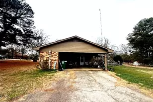 1525 Mansfield Rd, Reno, TX 75462 - Photo 3