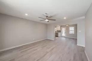 2007 Edgewood Dr, Bridgeport, TX 76426 - Photo 7