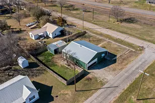 702 Main St, Windom, TX 75492 - Photo 27