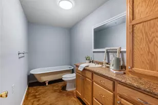 702 Main St, Windom, TX 75492 - Photo 9