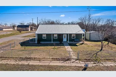 702 Main Street, Windom, TX 75492 - Photo 17