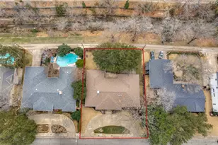 10656 Cox Ln, Dallas, TX 75229 - Photo 25